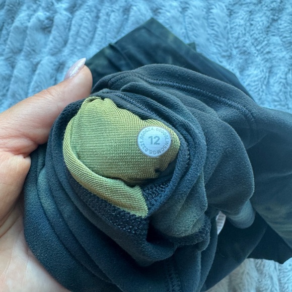 Lululemon Tie-Dye High-Waisted Leggings size 12 - Picture 2 of 6